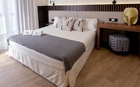 Isa Sevilla Suites